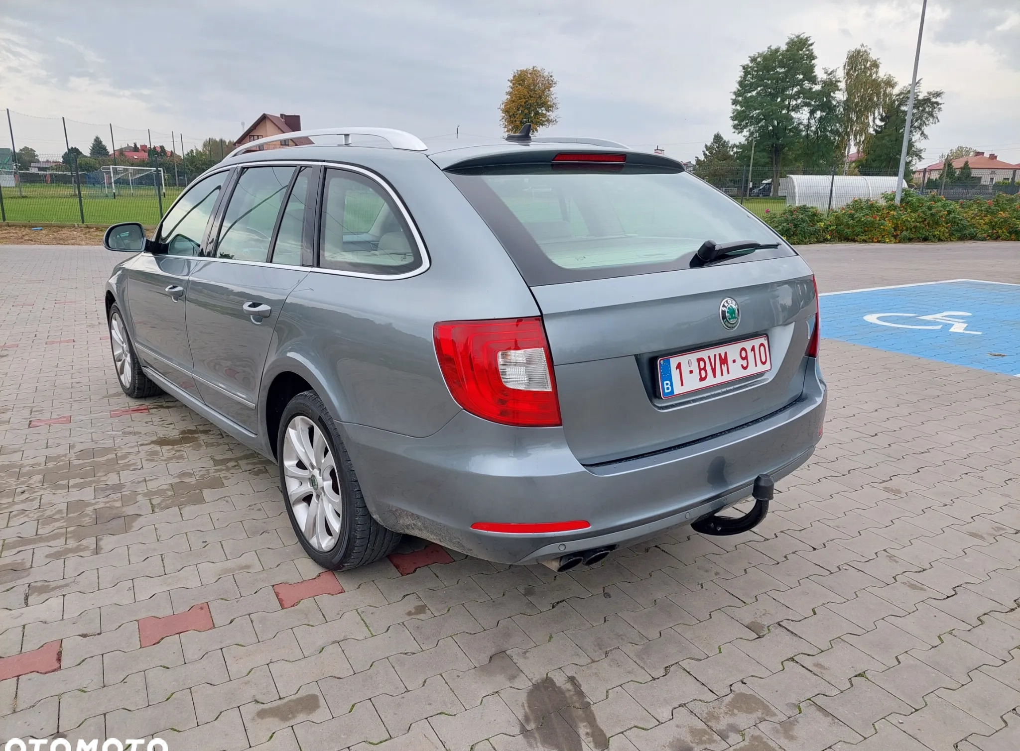 Skoda Superb cena 32700 przebieg: 295000, rok produkcji 2010 z Zawiercie małe 121